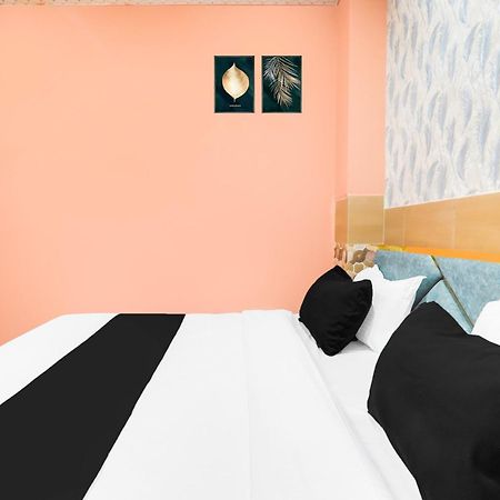 Hotel O V. K Palace Inn 러크나우 외부 사진