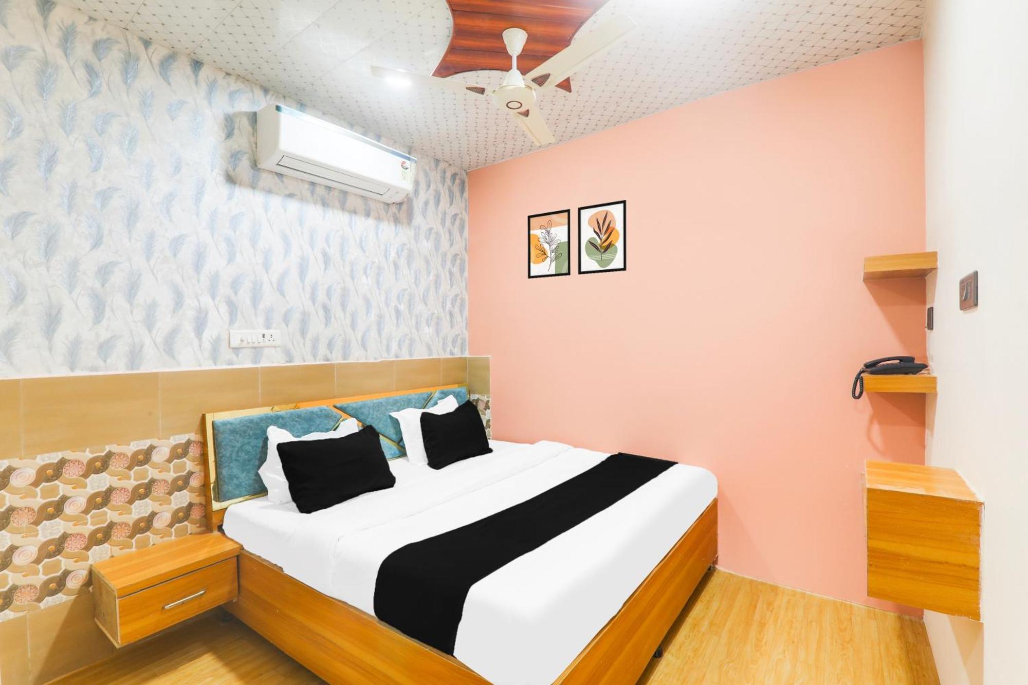 Hotel O V. K Palace Inn 러크나우 외부 사진