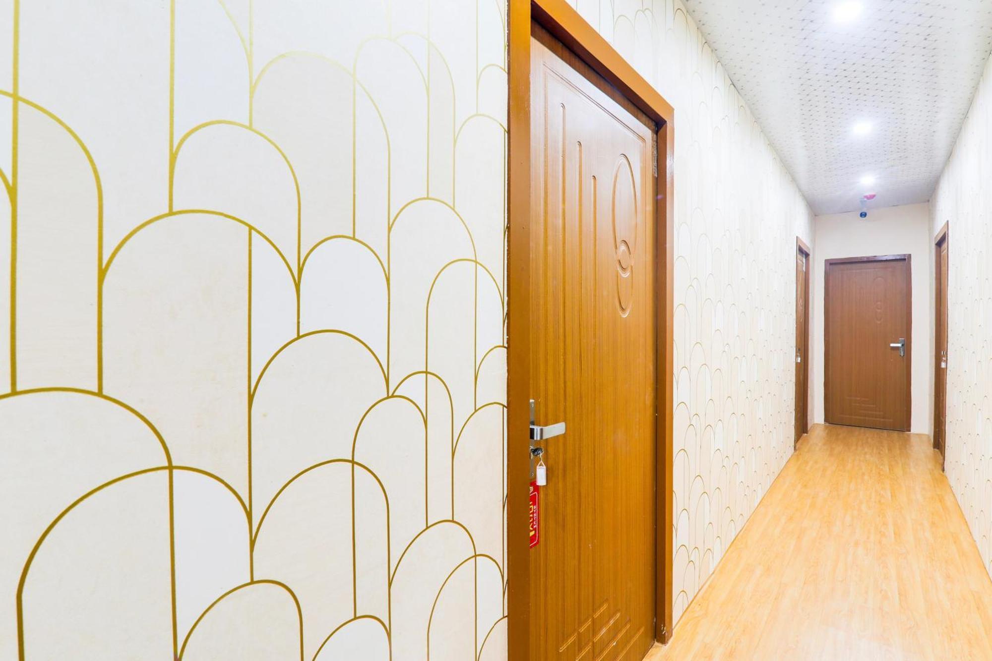 Hotel O V. K Palace Inn 러크나우 외부 사진