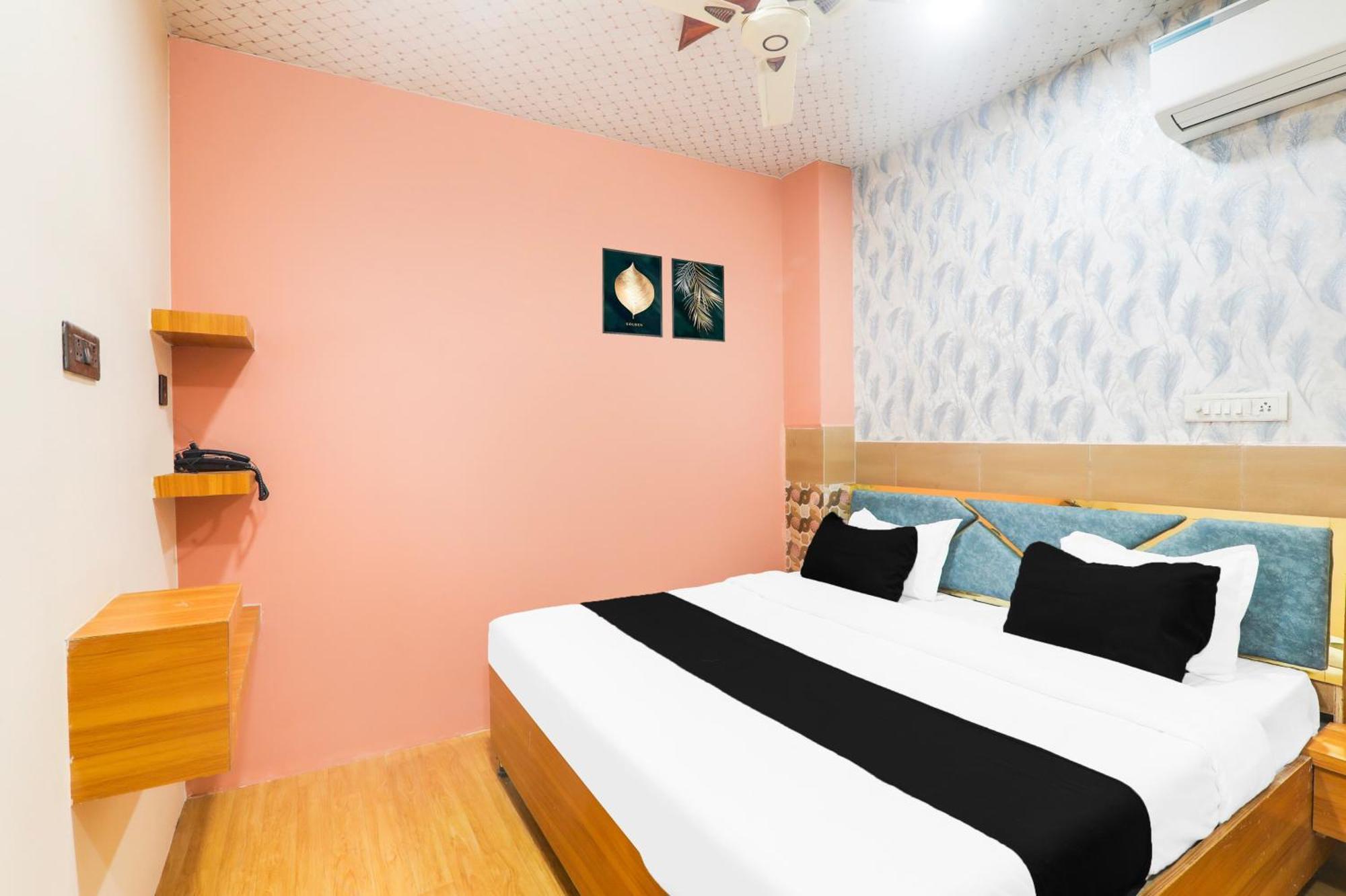 Hotel O V. K Palace Inn 러크나우 외부 사진
