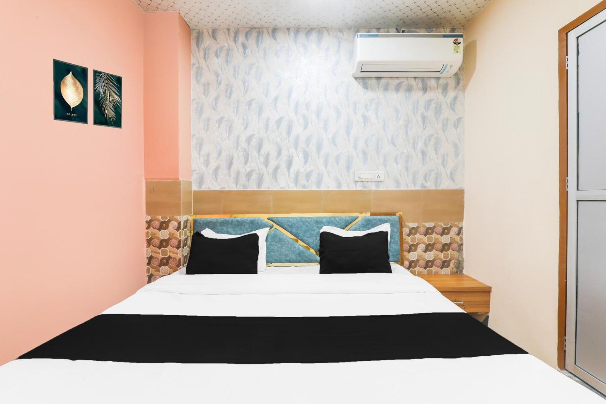 Hotel O V. K Palace Inn 러크나우 외부 사진